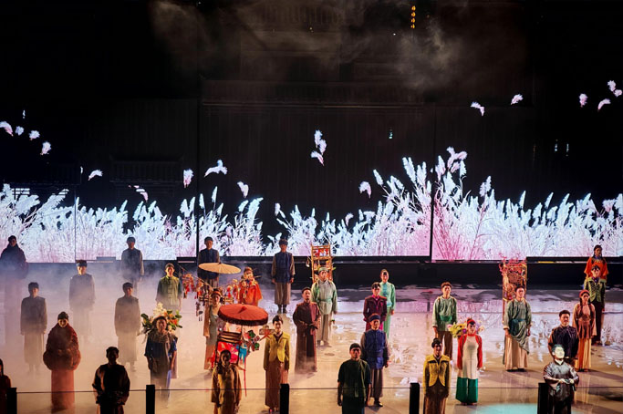 The Premiere of “Flowers Bloom in Jinggang” – Apexls Outdoor LED Transparent Display Boosts Immersive Show